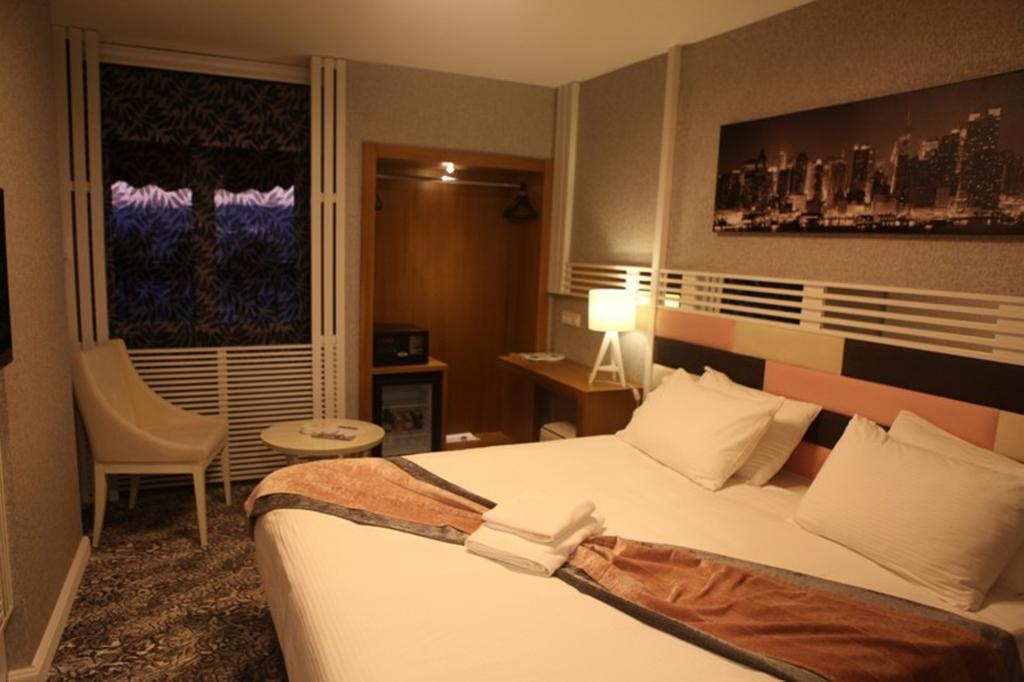 Manhattan Hotel Анкара Екстериор снимка
