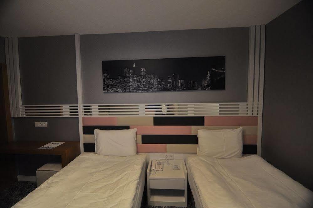 Manhattan Hotel Анкара Екстериор снимка